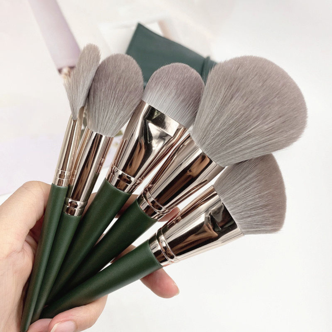 Kit de 14 Pincéis Verde Musgo + Necessaire